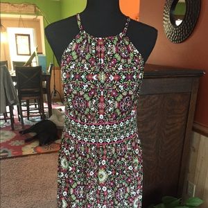Very pretty summer or spring dress
